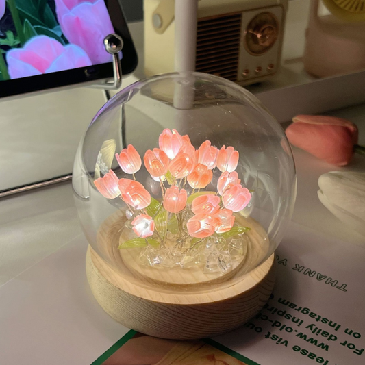 DIY lampa tulipán – Jemné květinové světlo 