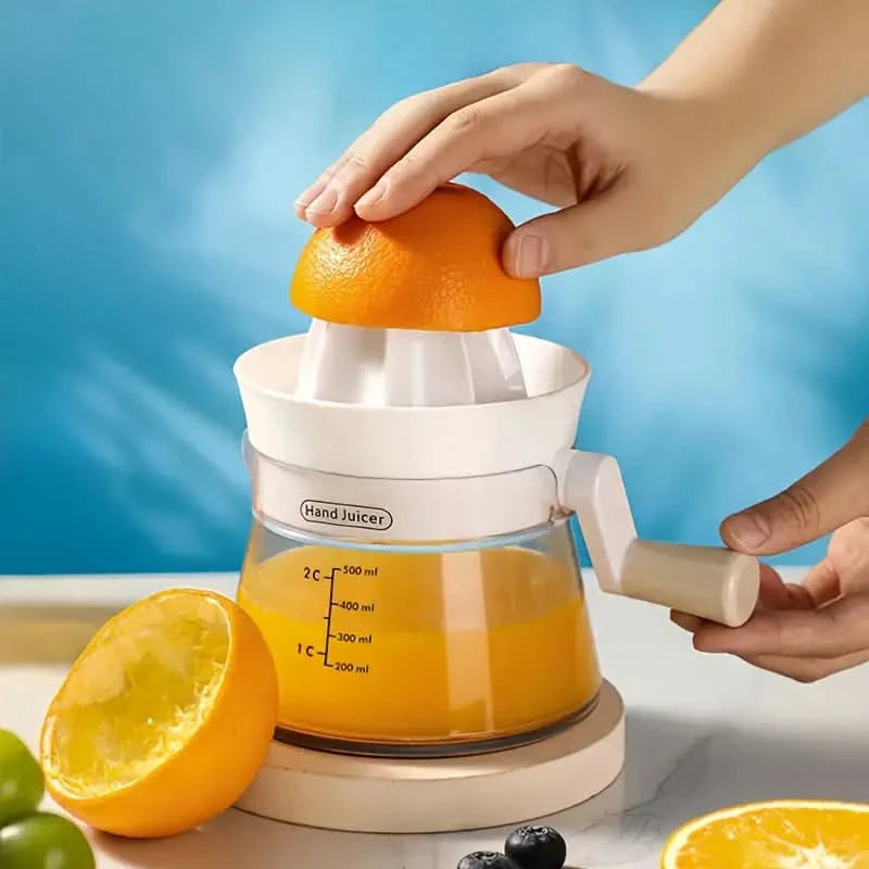 Praktischer Handzitruspressen für einfache frische Säfte 