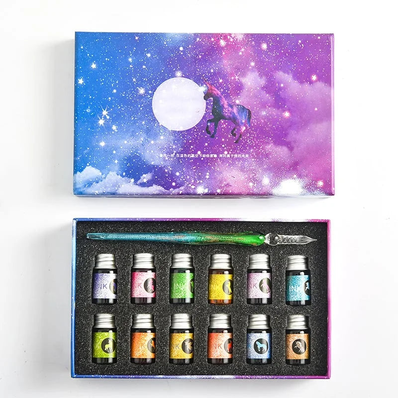 Write with elegance using the glass-dipped pen 