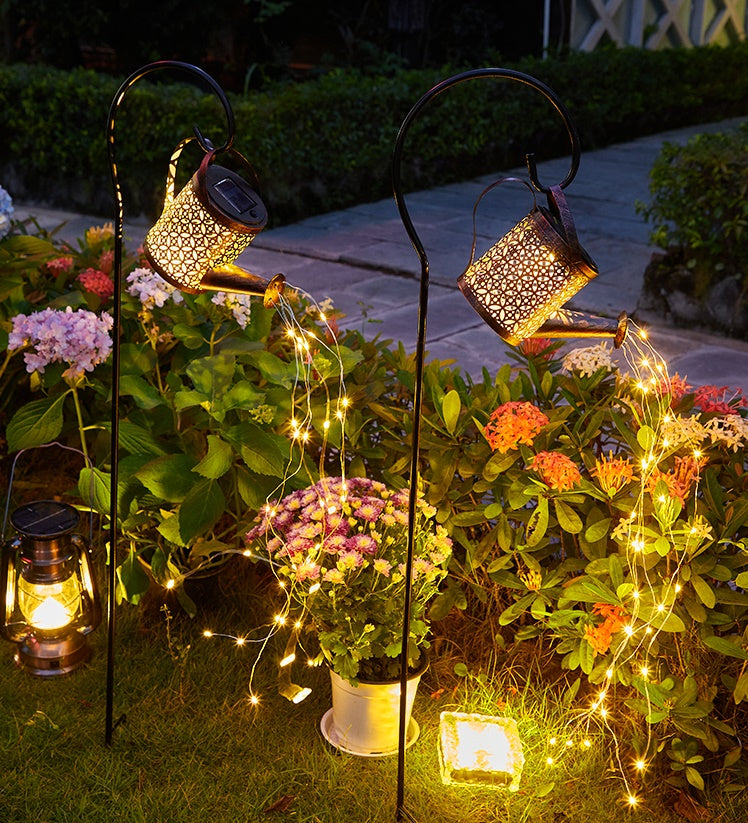 Lanterna annaffiatoio luminosa che trasforma il tuo giardino in una favola 