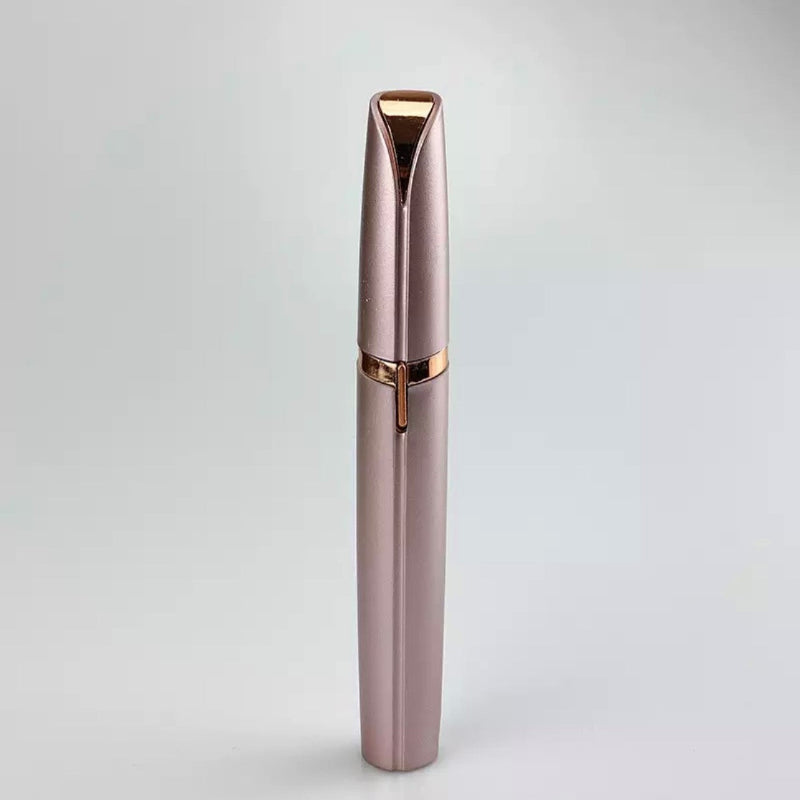 眉を整えるための正確で痛みのない脱毛 