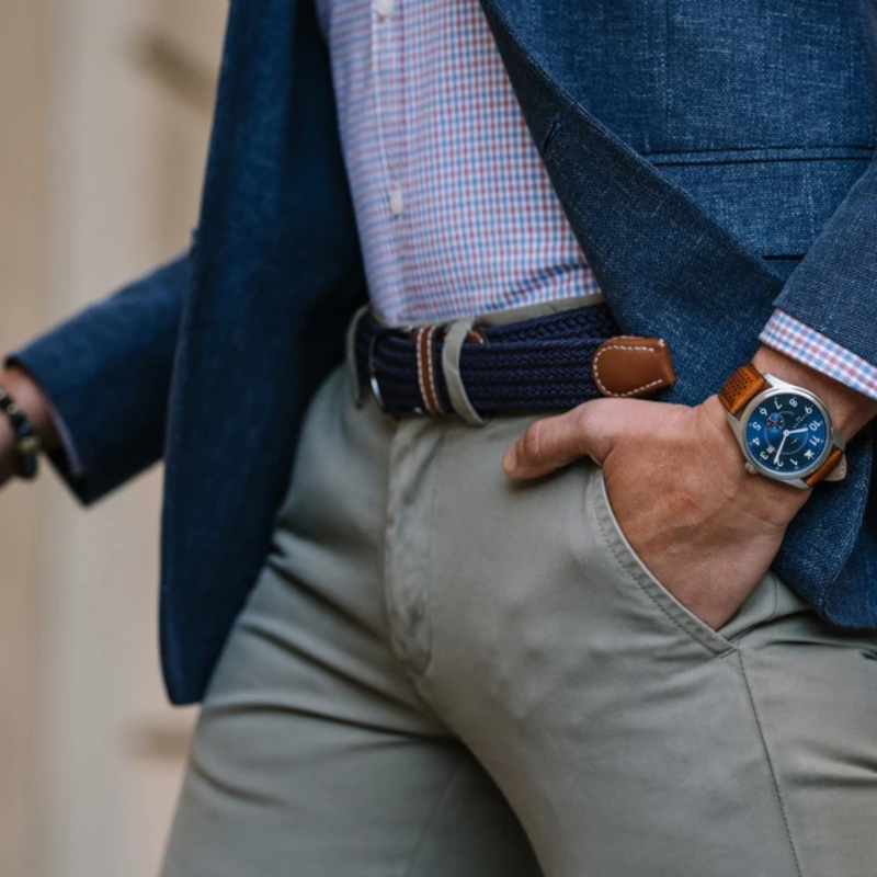Cintura extensível, elegância e conforto garantidos 
