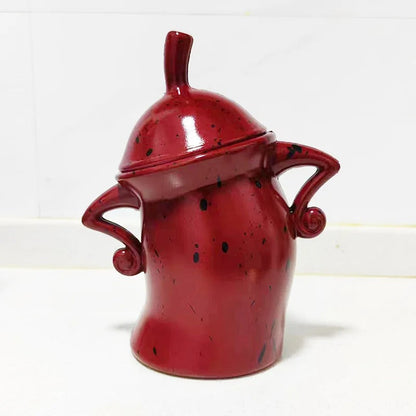 Playful kitchen pot with large storage capacity 